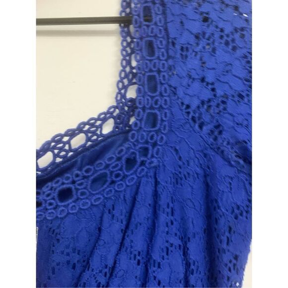 Blue Lace Dress  - Picture 5 of 6